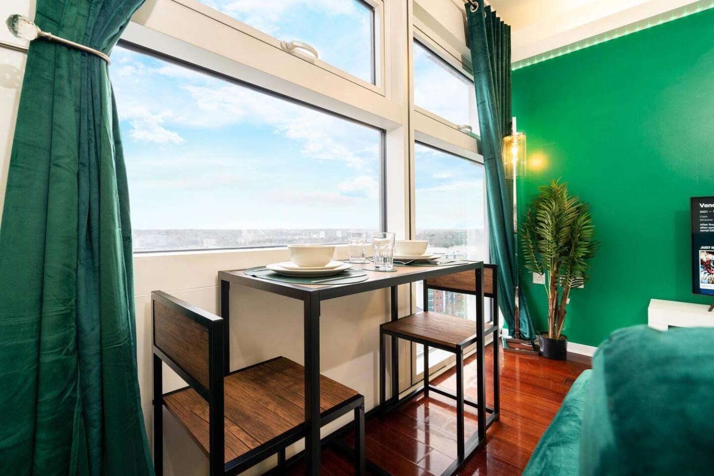 Luxury Rolex Retreat Apartamento Birmingham Exterior foto